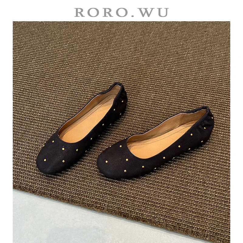 娆娆吴·头层牛皮复古浅口简约百搭文艺小铆钉日常舒适单鞋D724