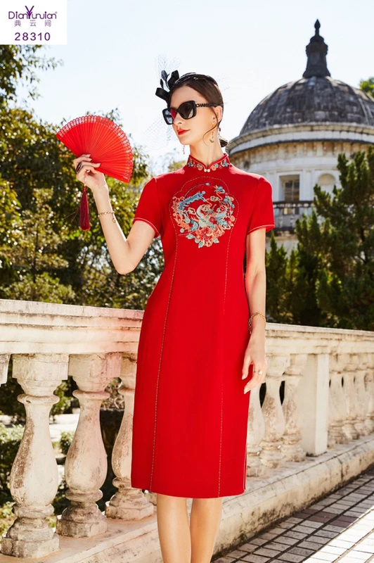 28310款典云间中式修身时尚刺绣婚庆日常旗袍