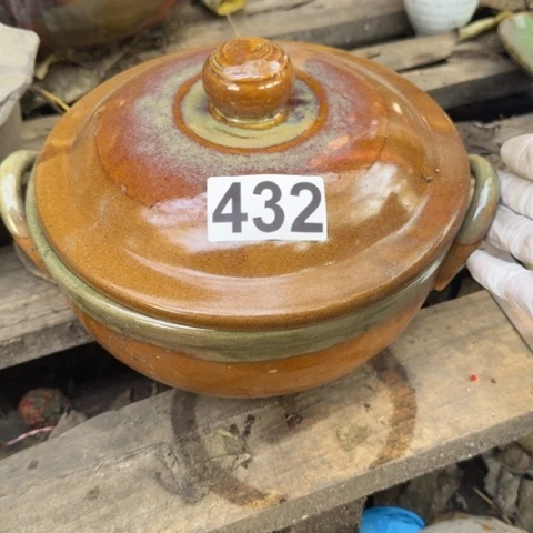 泥塑砂锅一只微瑕品