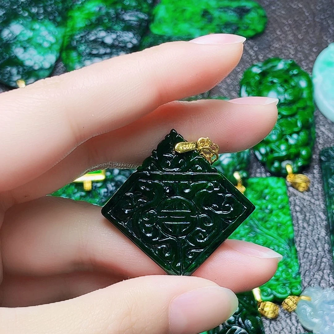 颈饰银S925镶嵌翡翠多样性