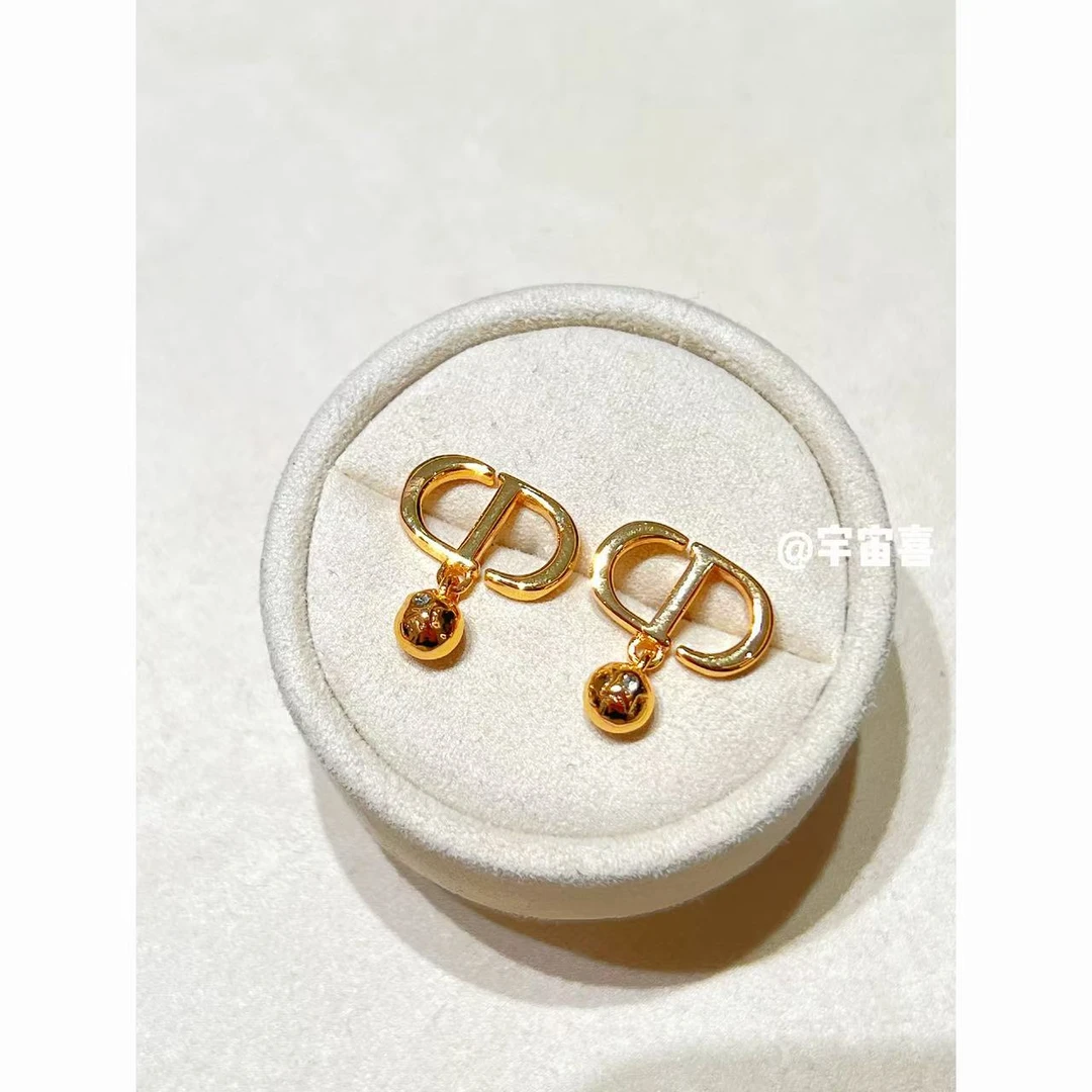 铜合金锆石耳饰 B2-102【猪鼻子金色坠五角星圆球白锆小铃铛耳钉】