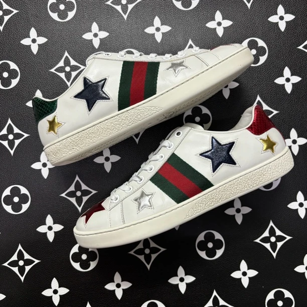 95新 GUCCI/古驰 38欧码星星印花ACE时尚经典古驰板鞋