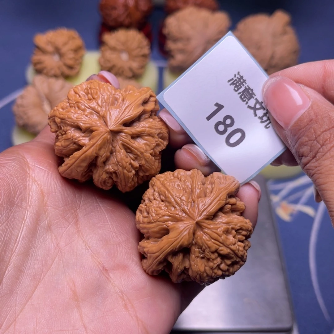 萨***满文玩核桃吊坠40粗筋180