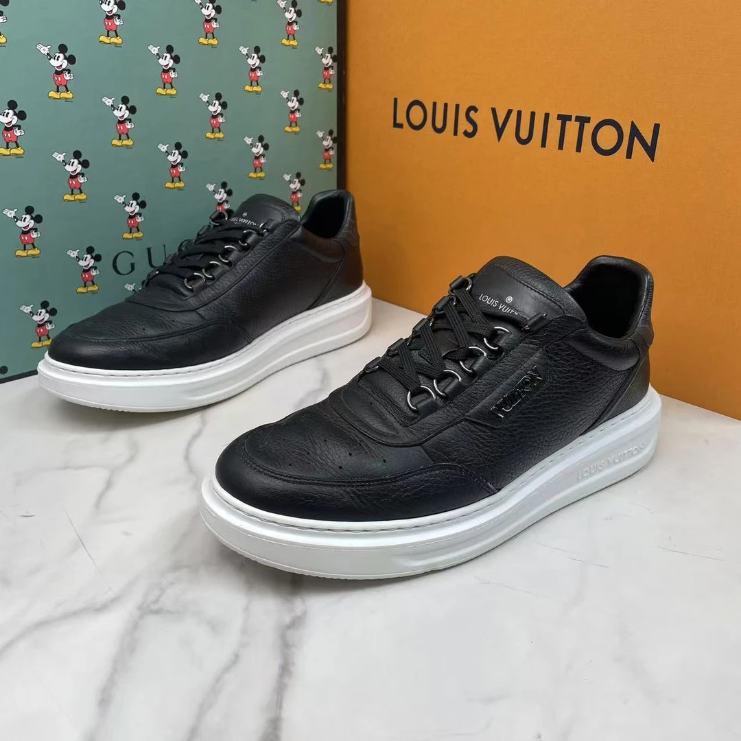 95新 LouisVuitton/路易威登 黑色皮面潮流荔枝纹舒适松糕鞋/41码