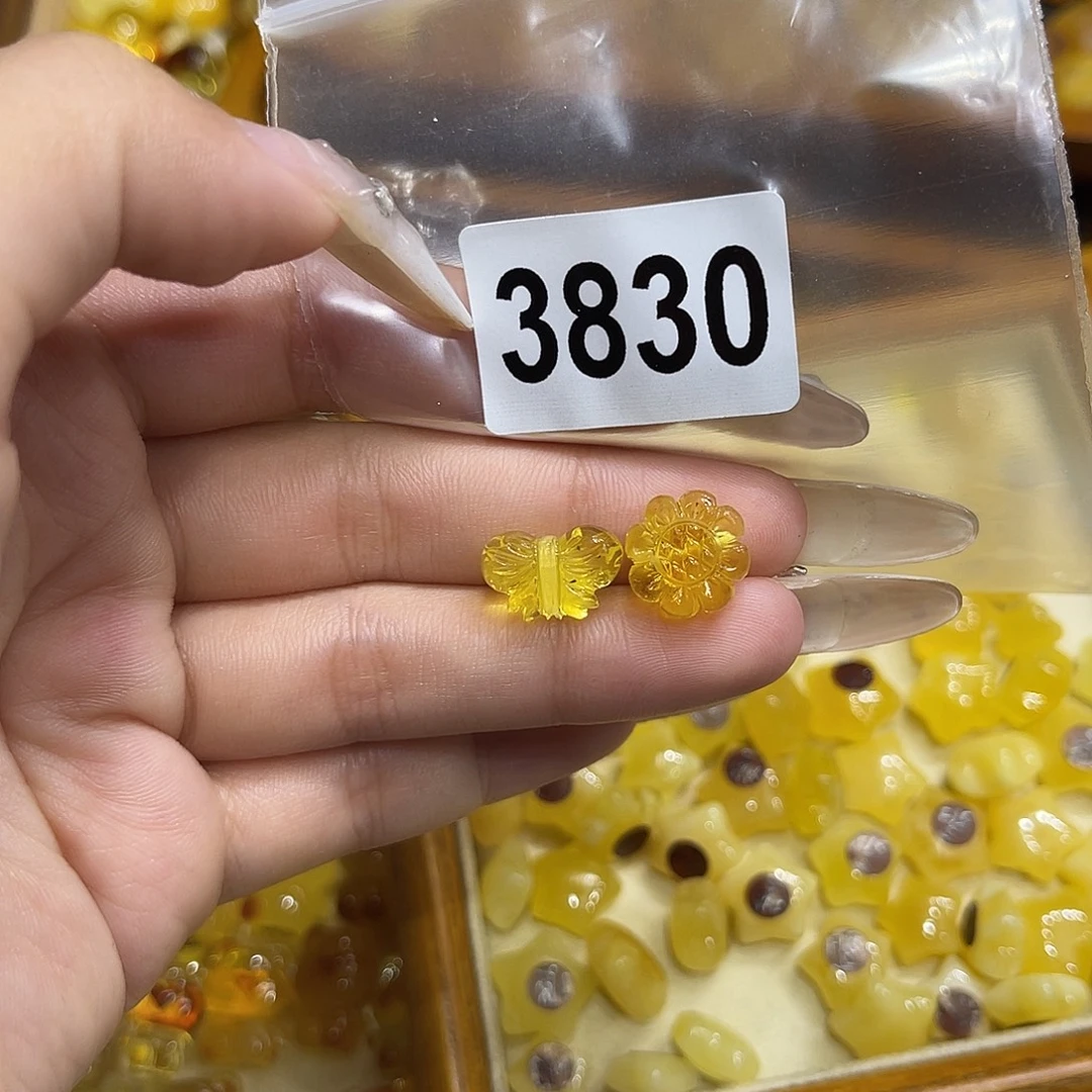 琥珀未镶嵌珠宝奇石