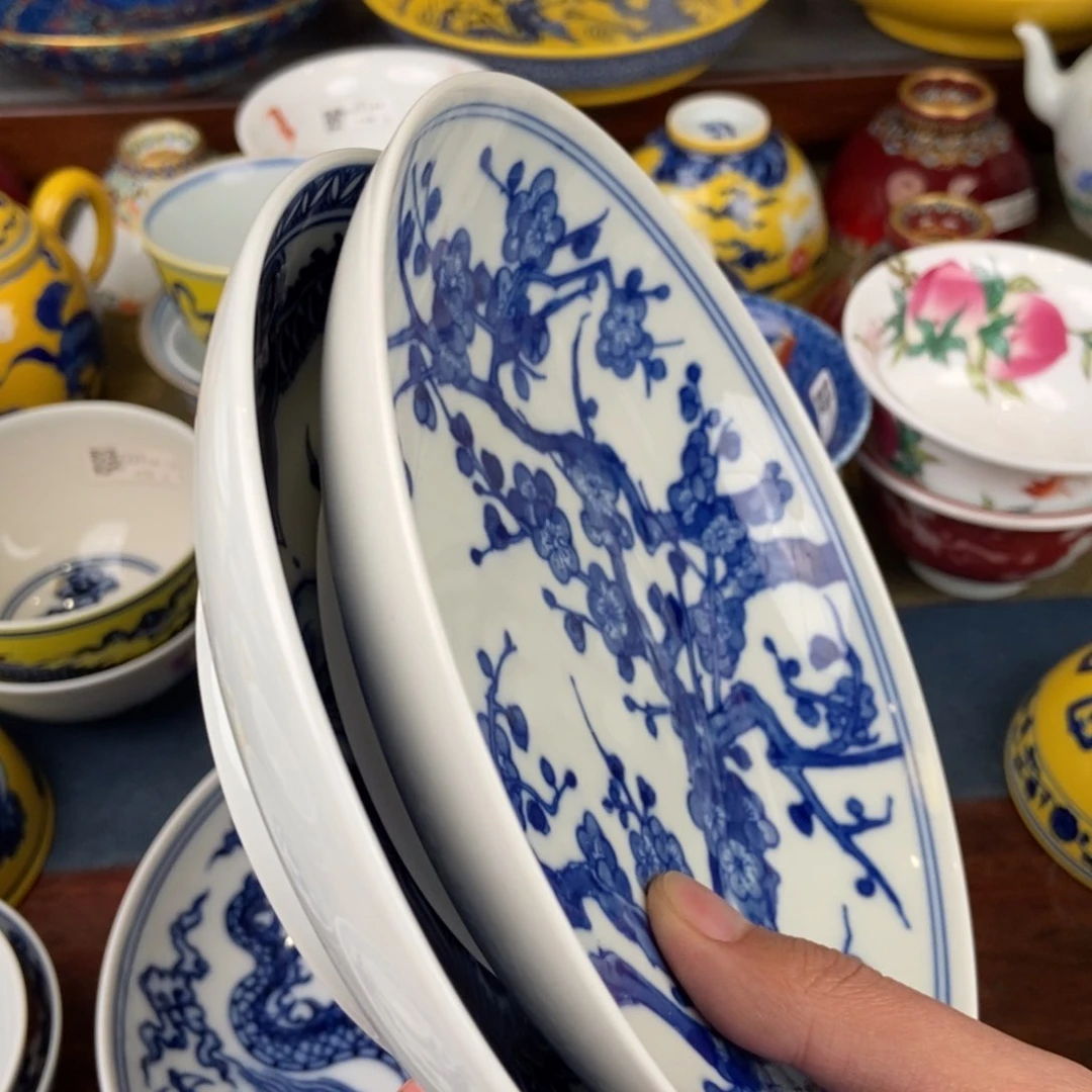 C**i陶瓷艺术家的创作人员的