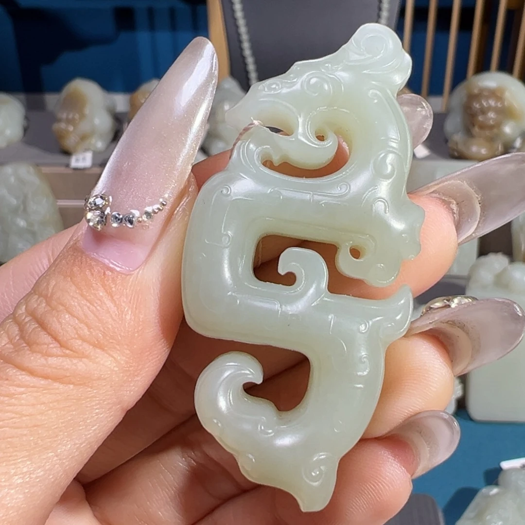 和田玉（糖玉）未镶嵌颈饰