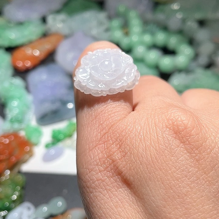 颈饰未镶嵌翡翠天