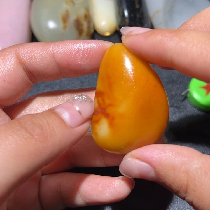 和田玉未镶嵌珠宝奇石