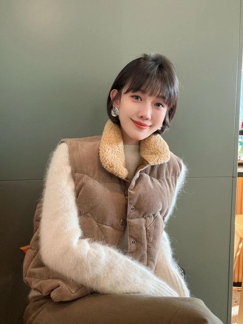 【Winnie】复古灯芯绒毛领厚实棉服马甲 日系小众45 r  实穿主义