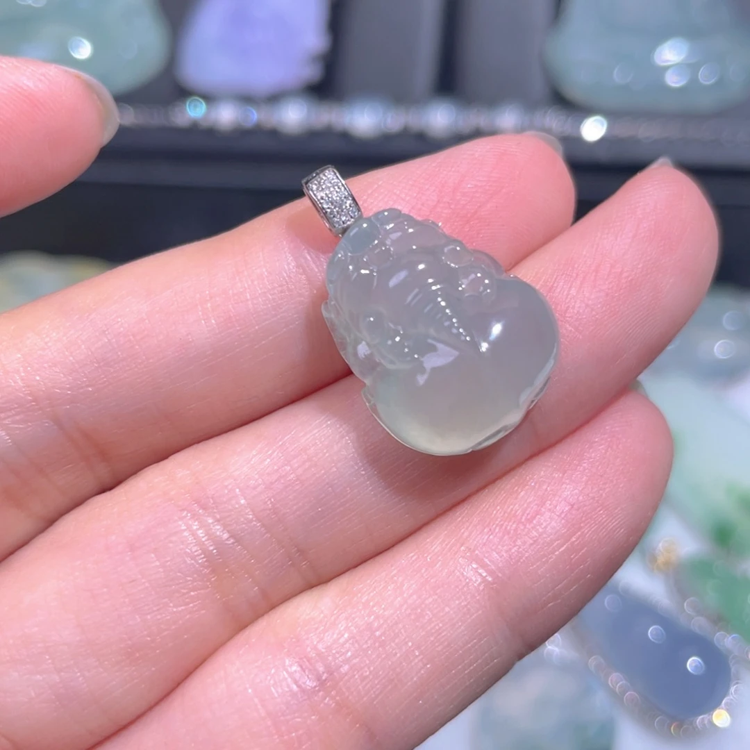 颈饰18K金镶嵌翡翠翡翠