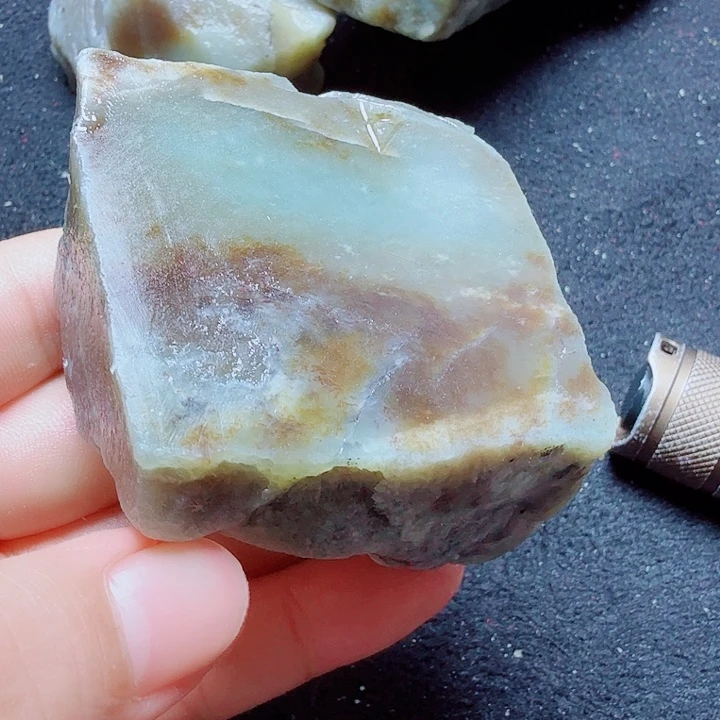未镶嵌和田玉（糖玉）珠宝半成品