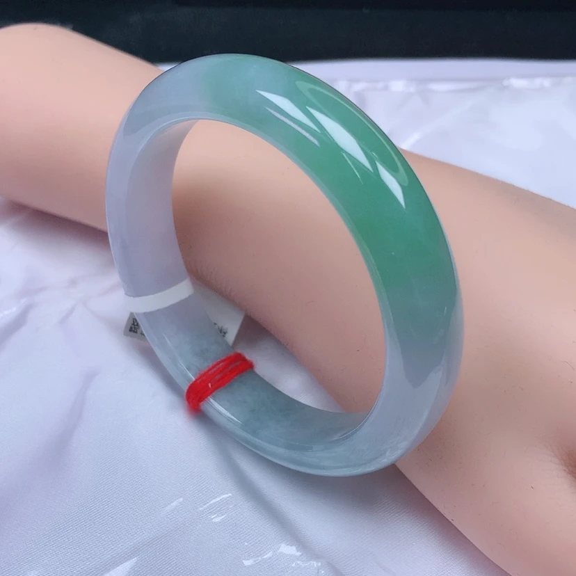 【闪购商品】翡翠手镯未镶嵌人***己，