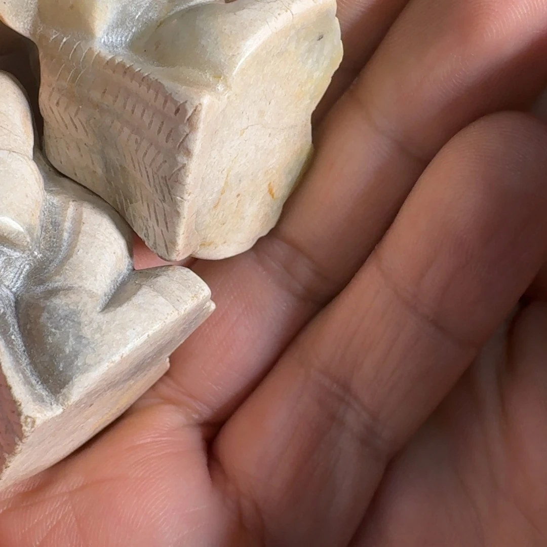 叶***公和田玉（糖玉）未镶嵌挂件