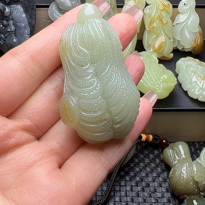 酥***苏和田玉未镶嵌挂件