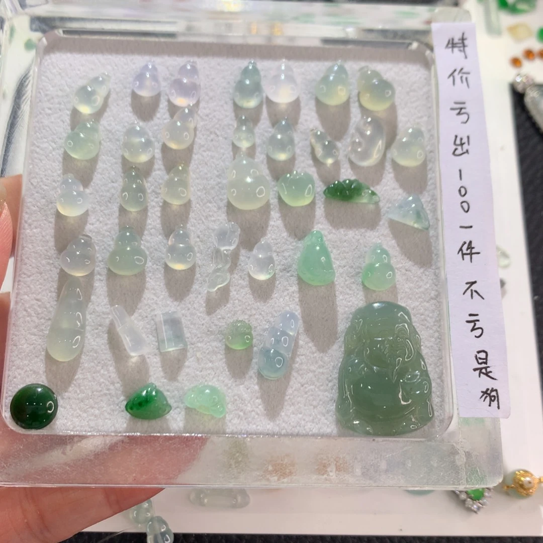 翡翠未镶嵌戒指缅甸A货翡翠100一颗