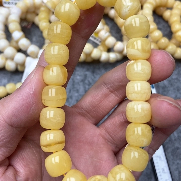 琥珀未镶嵌珠宝奇石14