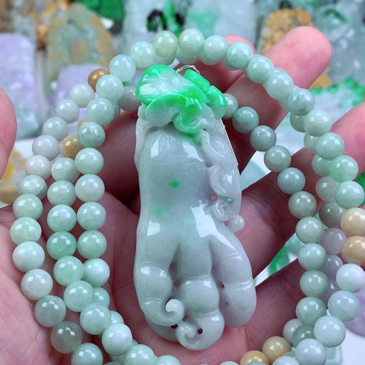吊坠(不含链)未镶嵌翡翠