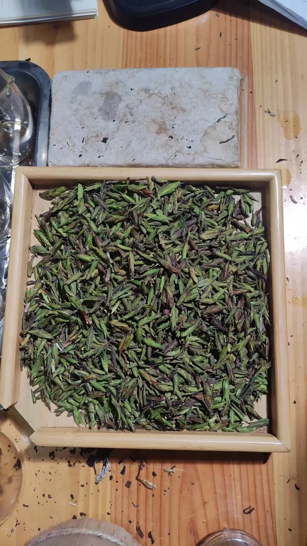 雪山村2025年野生白茶芽孢（250g）（绿芽苞）