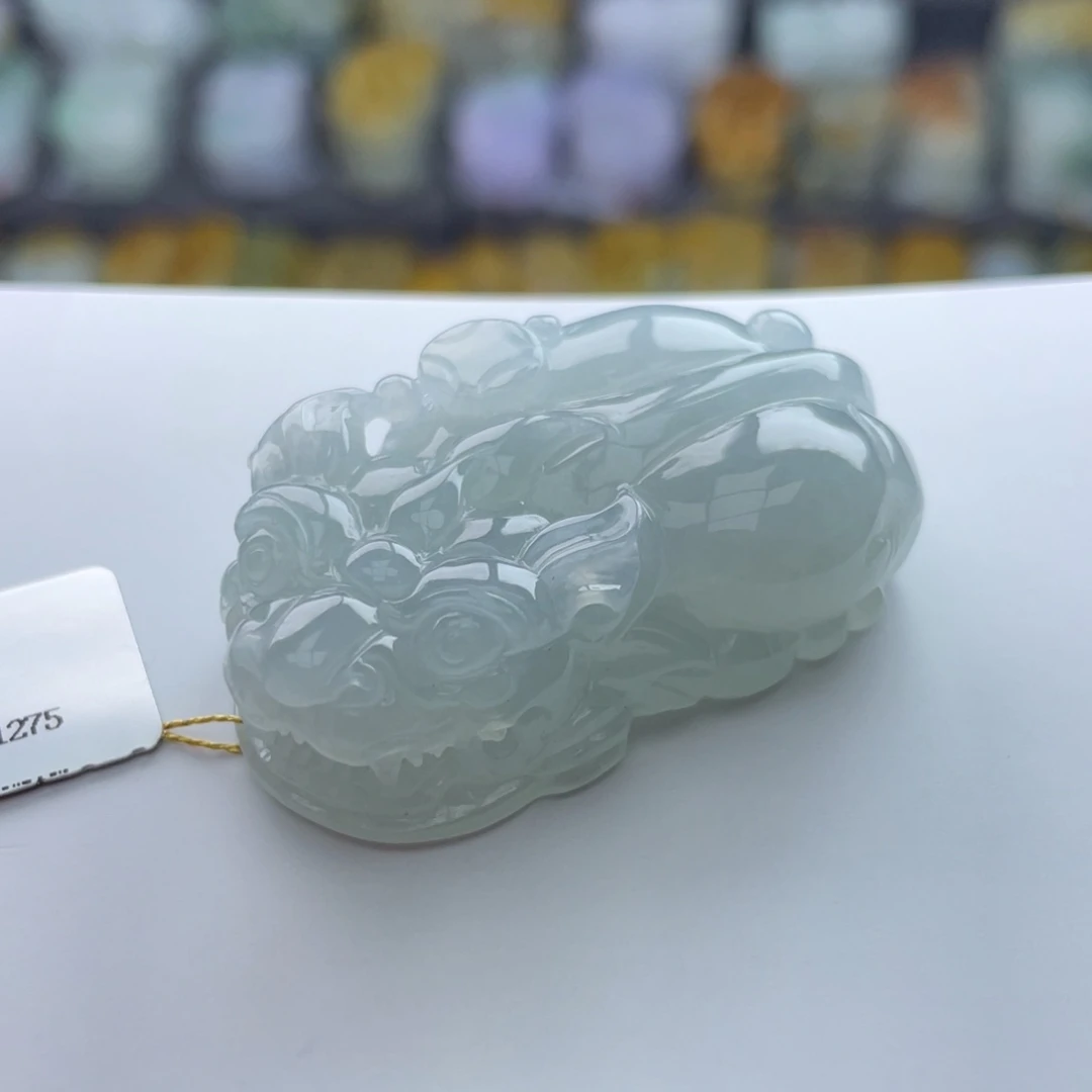 翡翠未镶嵌颈饰貔貅