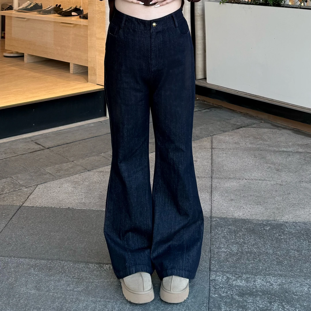 维维&南岛风特大码女冬季胖mm显瘦宽松加厚百搭牛仔喇叭裤ZWW1102