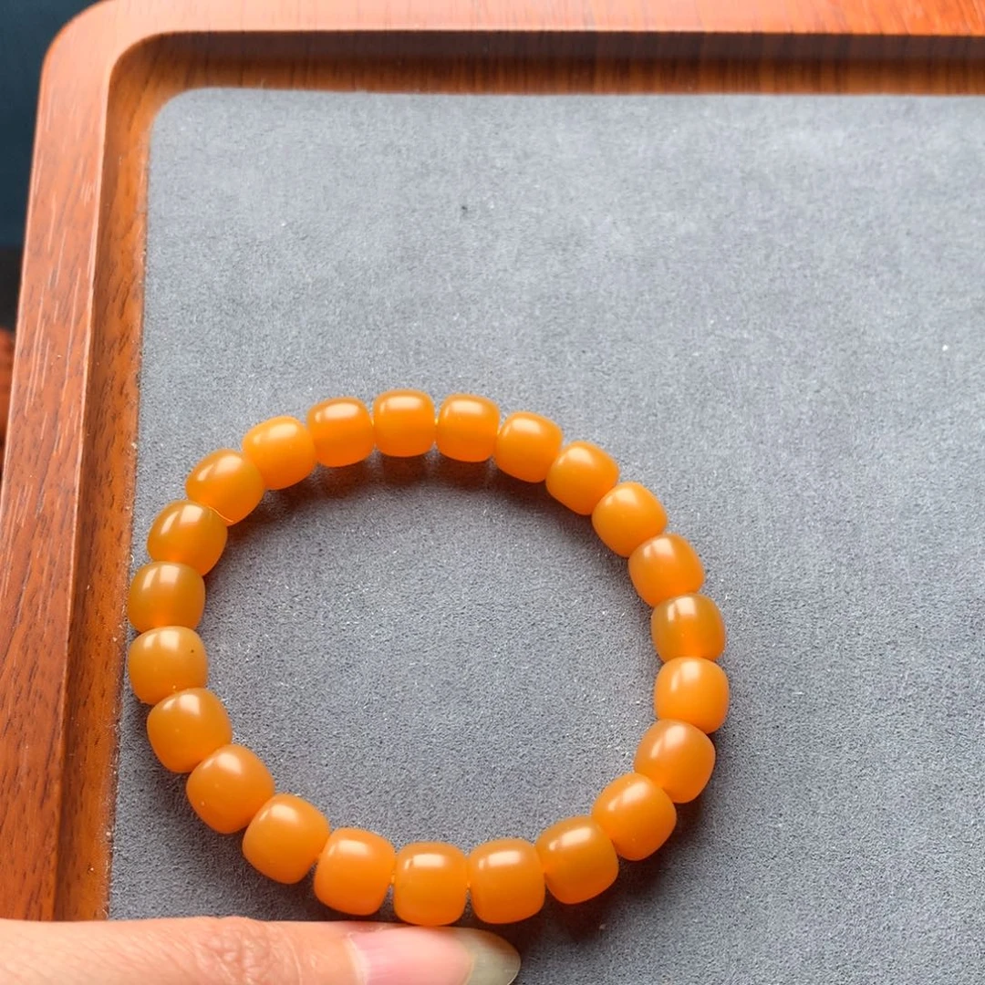 石英质玉配饰未镶嵌王***记