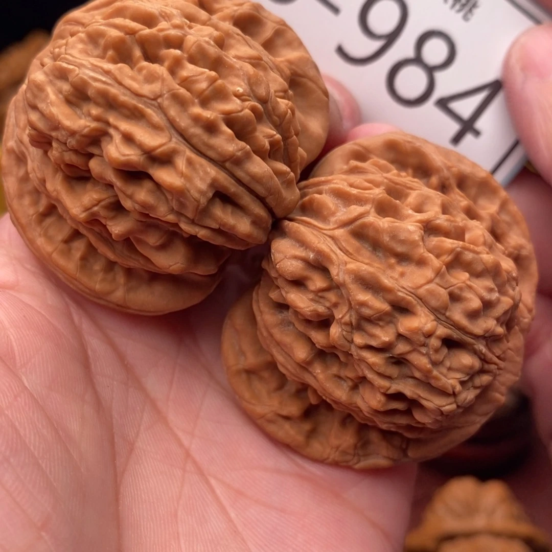 文玩核桃把件汉高楼46