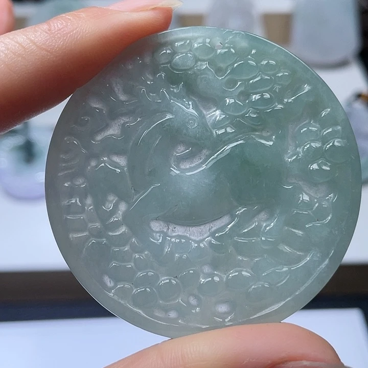 翡翠未镶嵌颈饰翡翠15