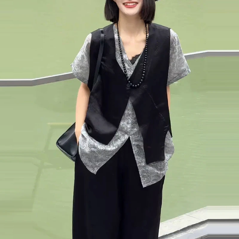 高级感时尚小V领灰色短袖衬衫黑色马甲2025年夏季新款套装女士ins