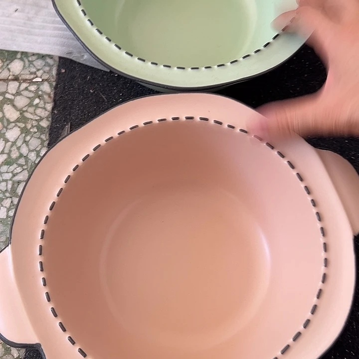 瓷片默认瑕疵商汤碗各一个颜色