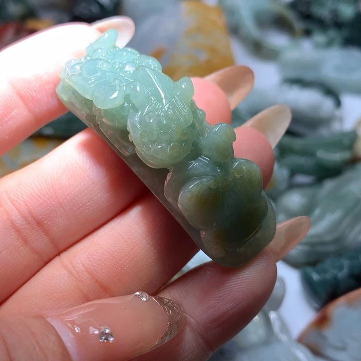 翡翠未镶嵌颈饰保真天然A货翡翠