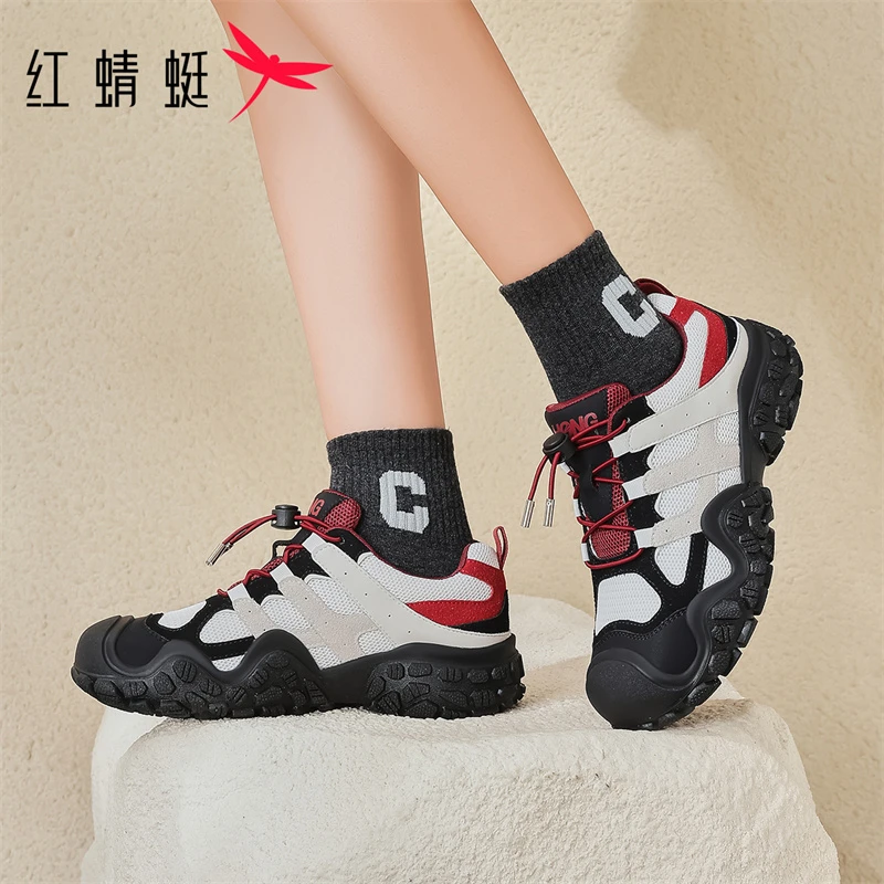 红蜻蜓春季潮流简约百搭复古透气拼色系带圆头厚底时尚运动休闲鞋