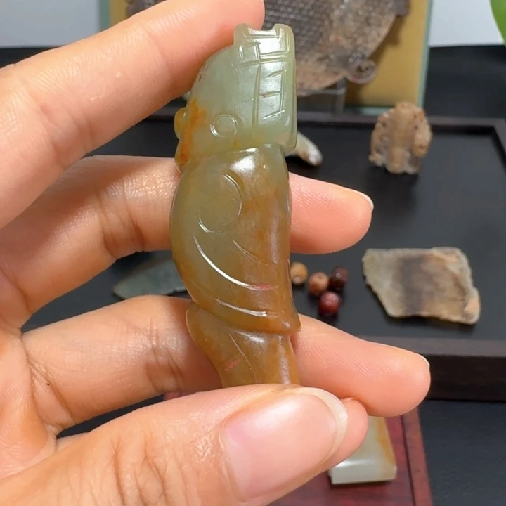 先***房和田玉未镶嵌颈饰