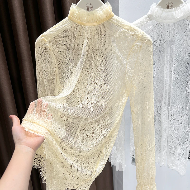 韩版荷叶花边半高领杏色上衣蕾丝提花镂空长袖内搭纽扣设计打底衫