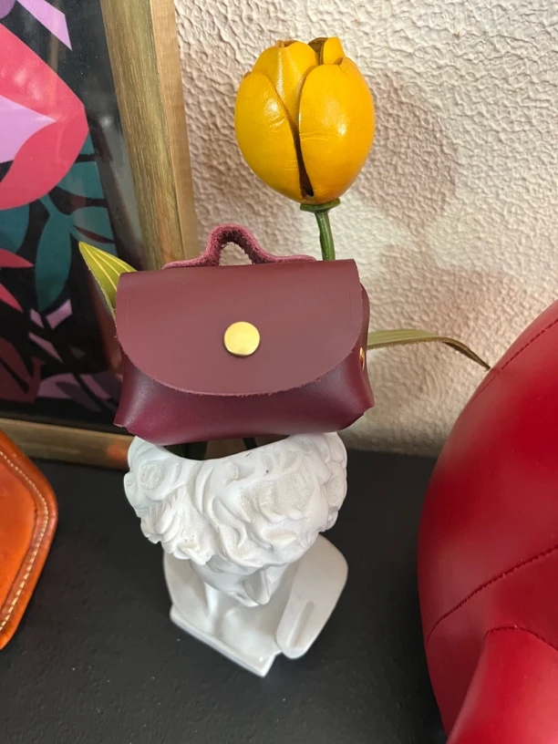 零钱包夹子包皮质细腻光滑