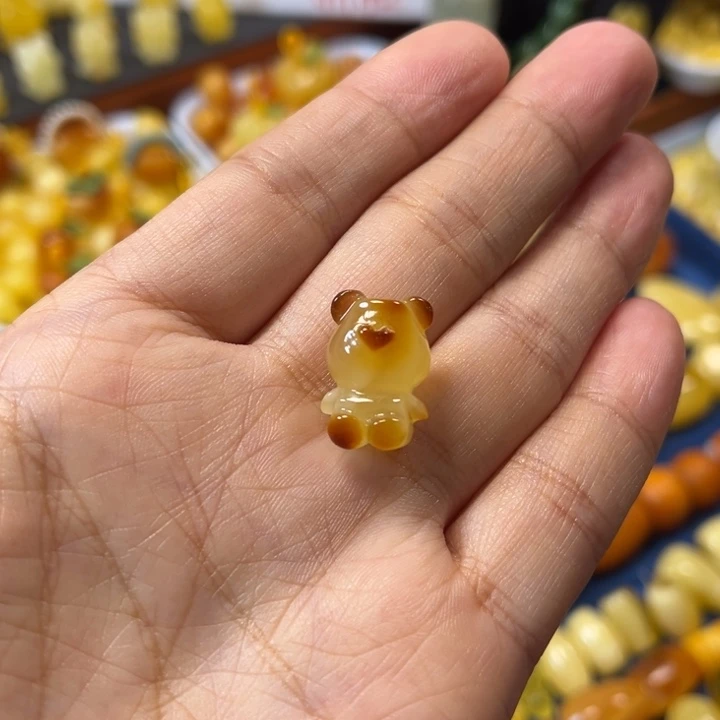 琥珀未镶嵌裸石卡18加小熊