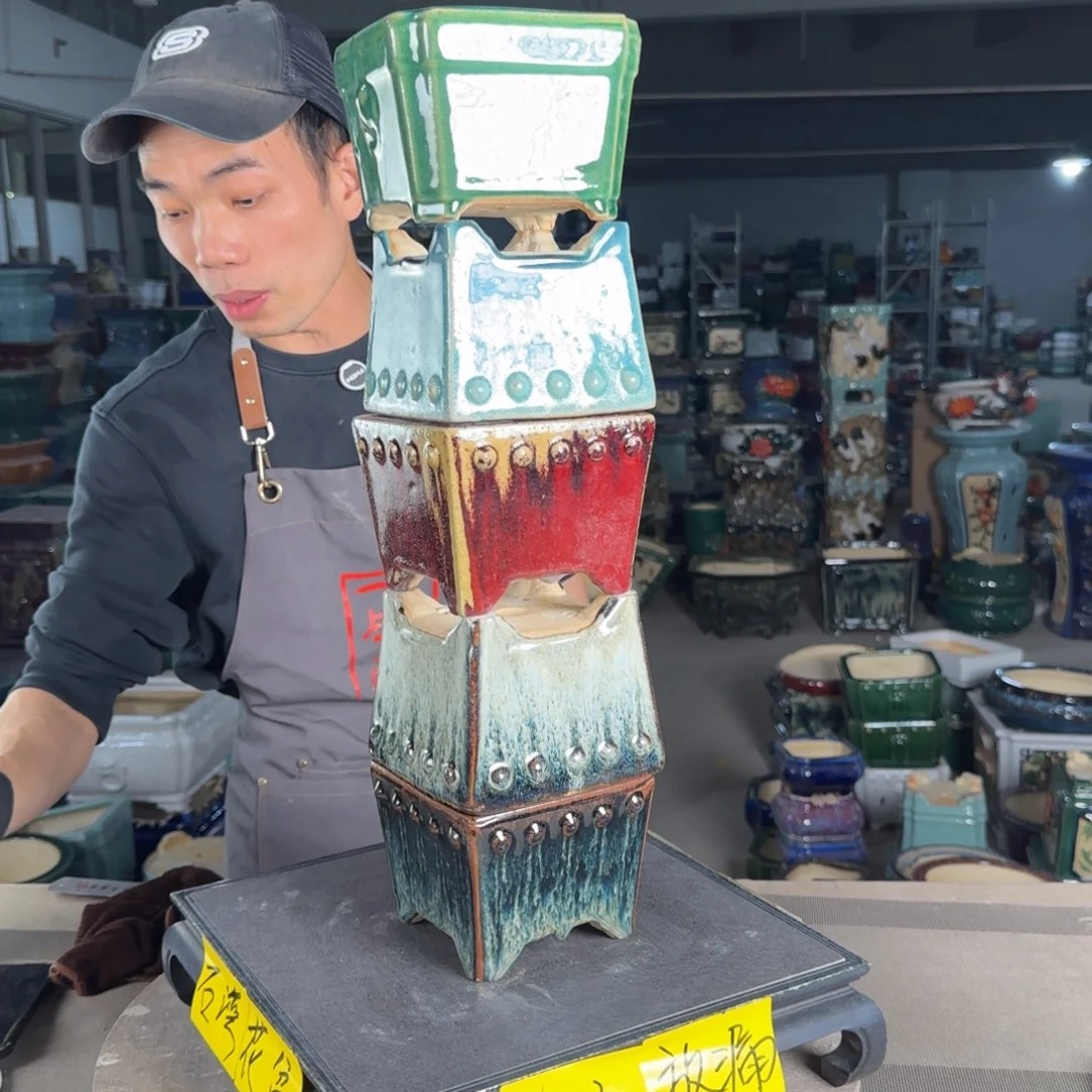 一风堂石湾花盆。微瑕缝隙