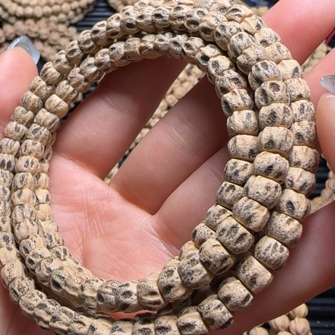 【闪购商品】柏香籽/百香籽吊坠零***达