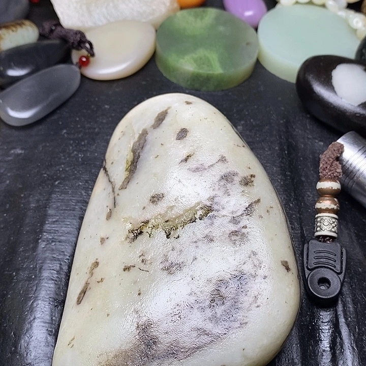 和田玉未镶嵌摆件