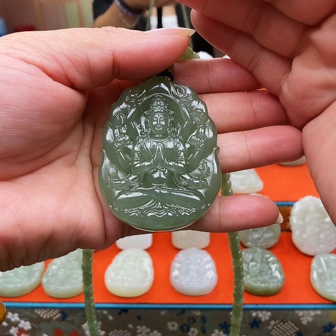 颈饰未镶嵌和田玉早**九