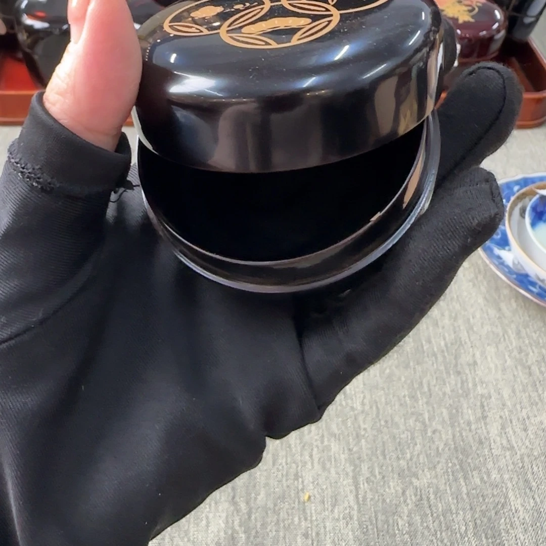 微瑕 藏品丰富多彩等