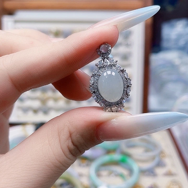 翡翠未镶嵌颈饰天然翡翠Ａ货