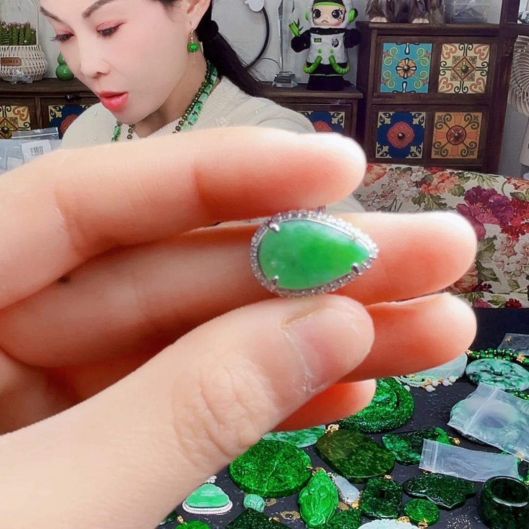 颈饰银S925镶嵌翡翠