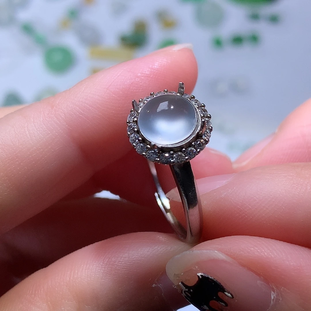 翡翠未镶嵌颈饰蛋