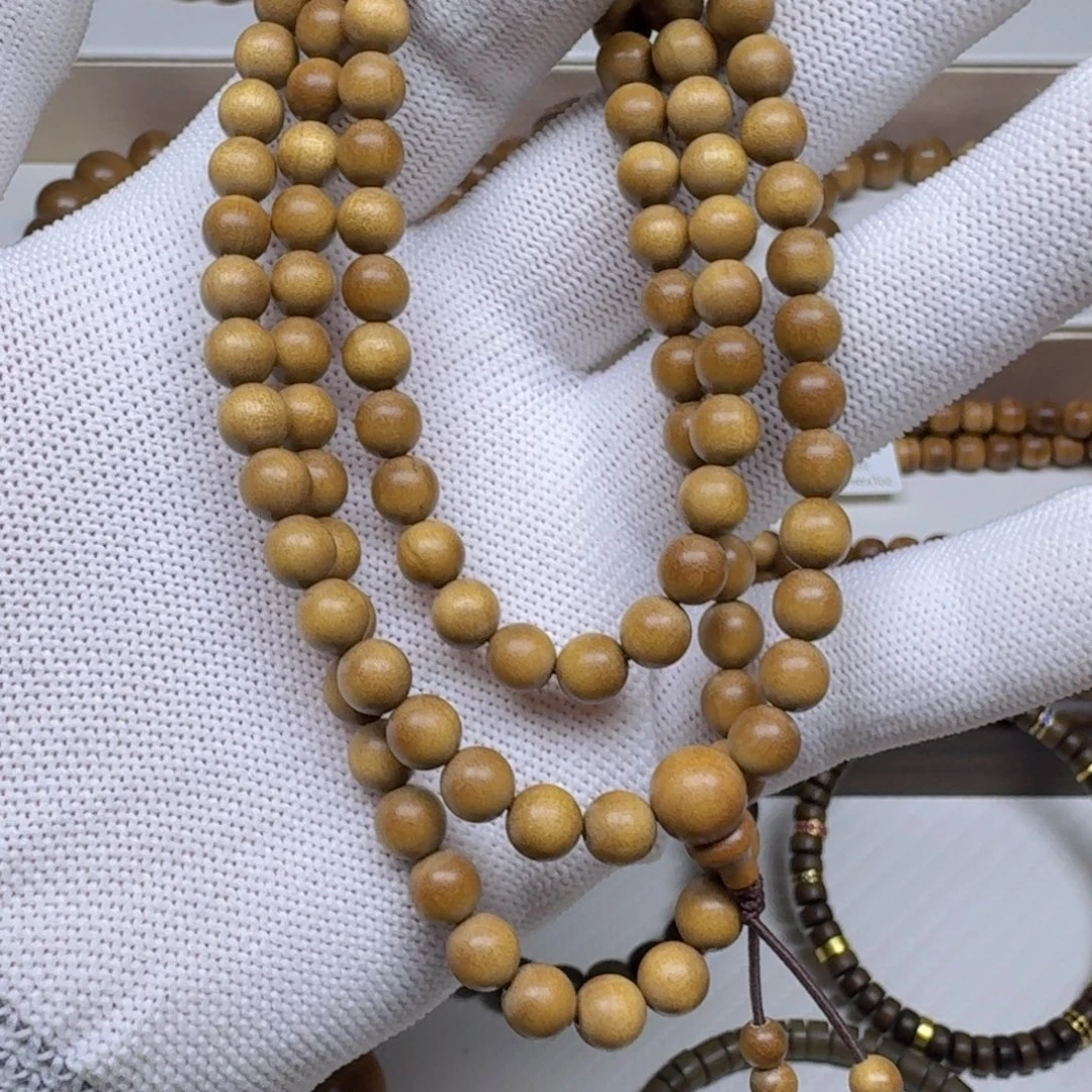 羽***子檀香木老山檀香顺纹0.6×108颗，柔和奶香奶甜