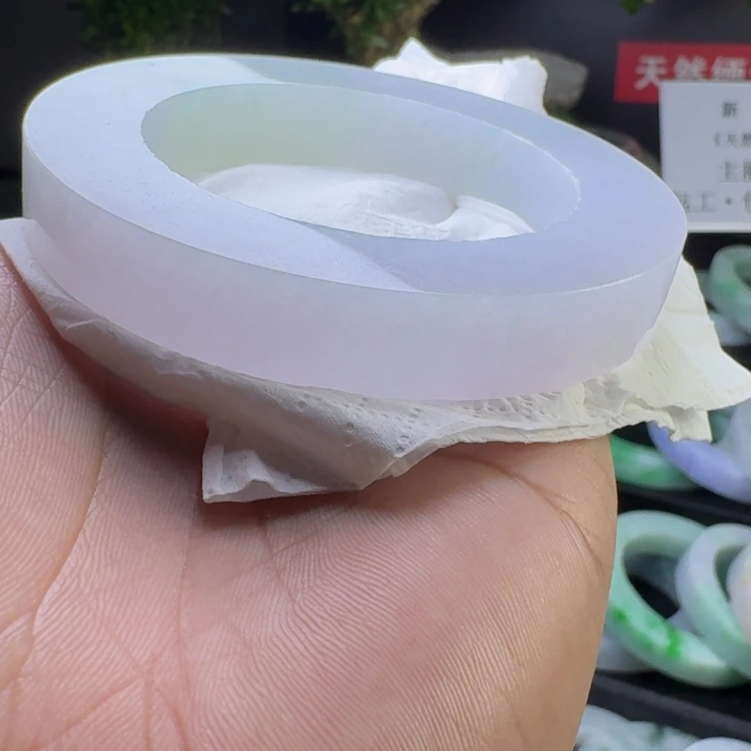 莫***莫定制翡翠未镶嵌手镯