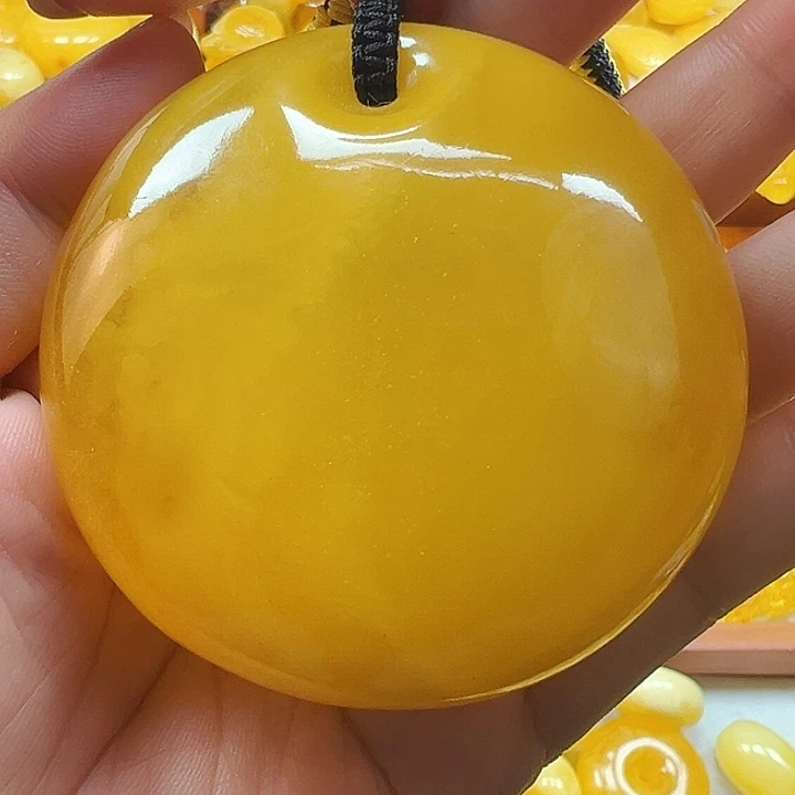 裸石琥珀未镶嵌蜜蜡大盘扣