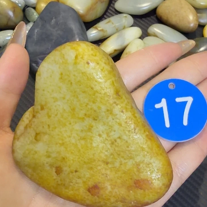 和田玉未镶嵌珠宝半成品