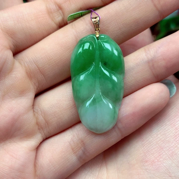 颈饰18K金镶嵌翡翠翡翠