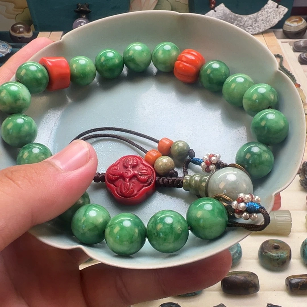 瓷片瓷器工艺精湛的工艺品